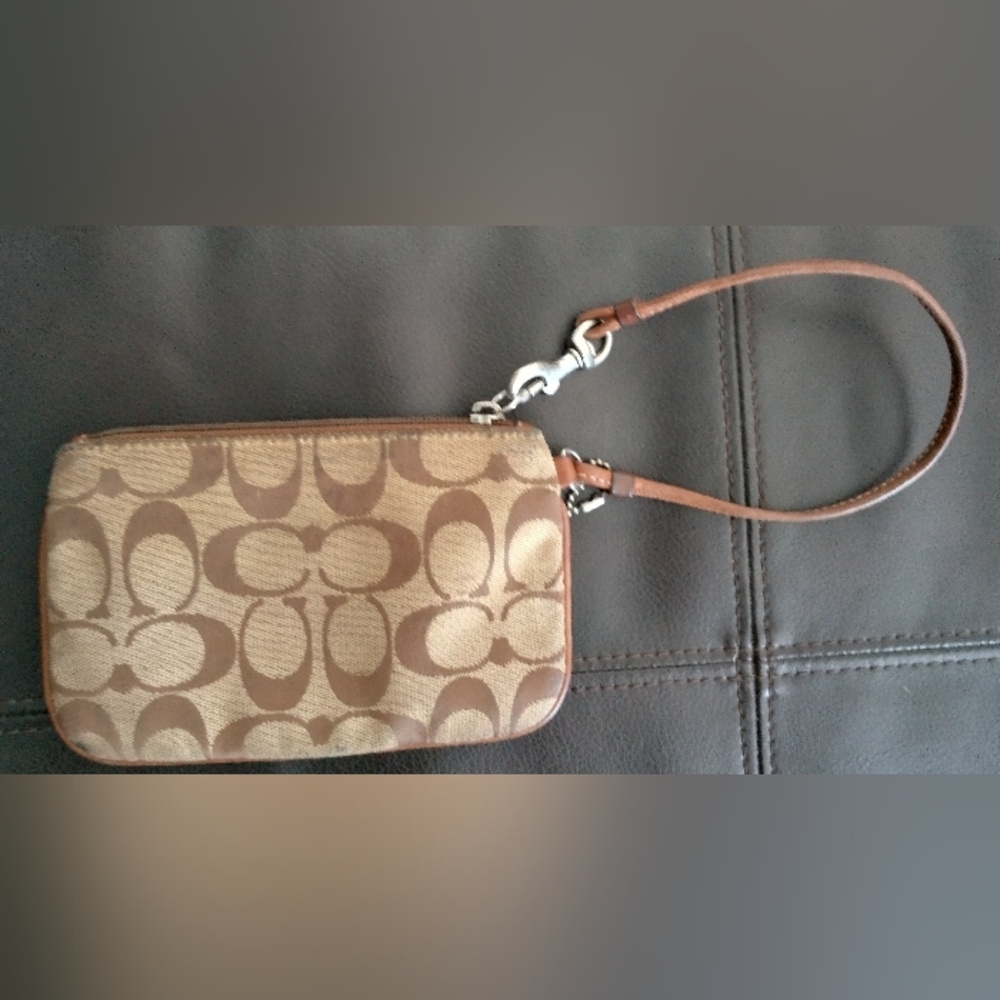 Coach!!!! - Picture 2 of 5
